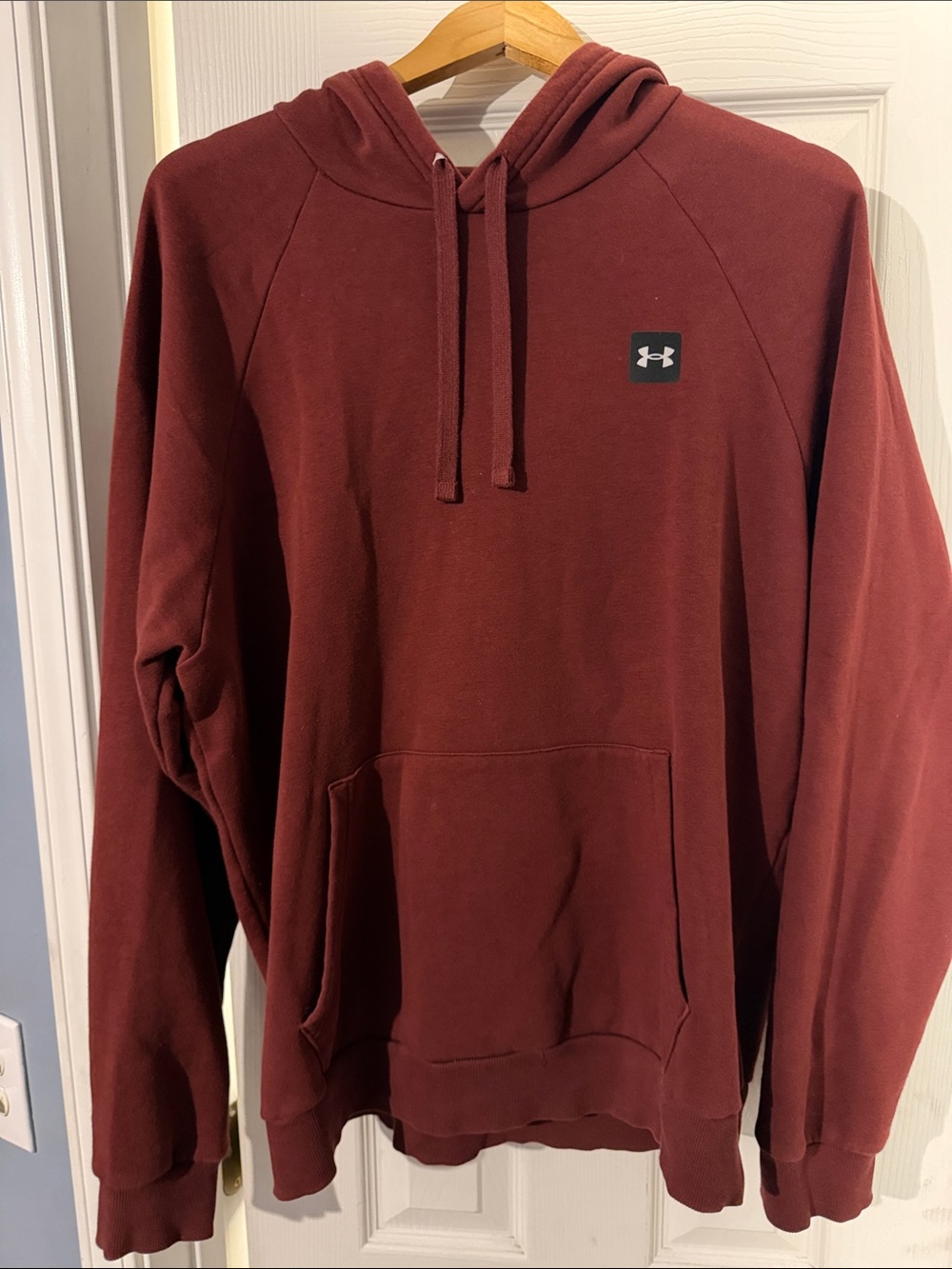 Under Armour Men's Burgundy Hooded Pullover Sweatshirt